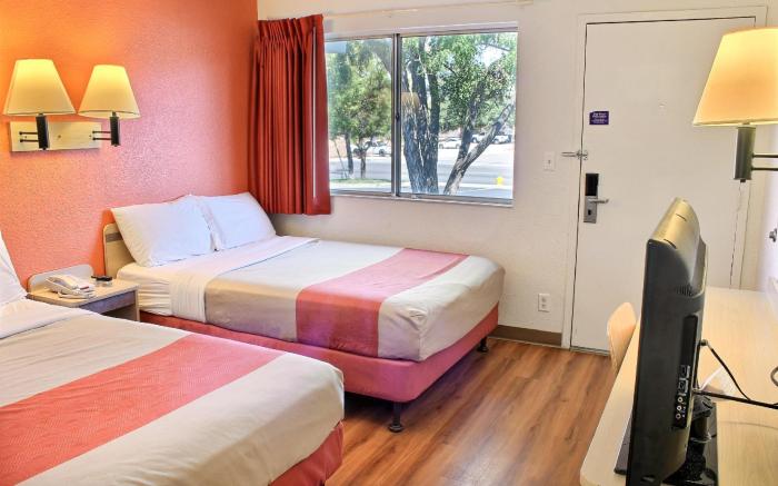 Motel 6 Rowland Heights, CA - Los Angeles - Pomona