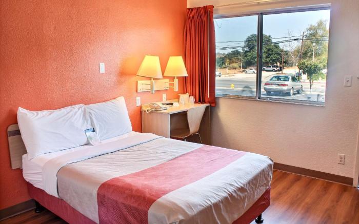Motel 6 Rowland Heights, CA - Los Angeles - Pomona