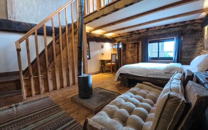 ART Village Naggar - Entire Kathkuni Villa