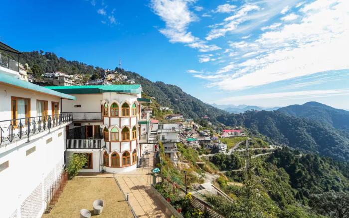 Aster 1 BHK - 1 Km from Mall Road