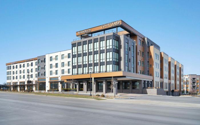 Courtyard Milwaukee Brookfield at Poplar Creek