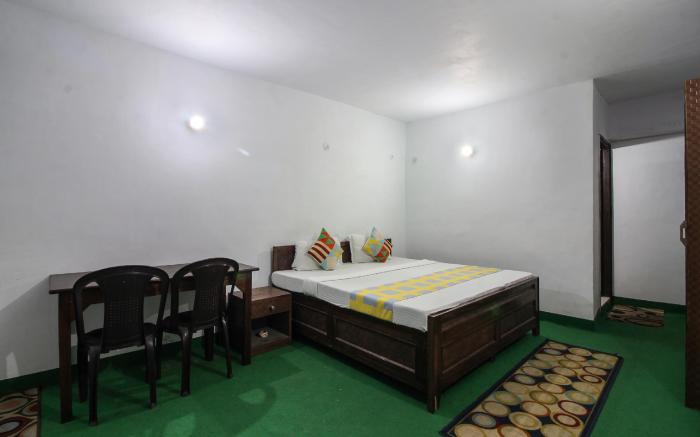 OYO 18758 Spacious Cottage
