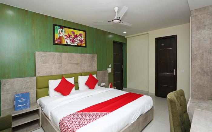 OYO 33355 La Rooms