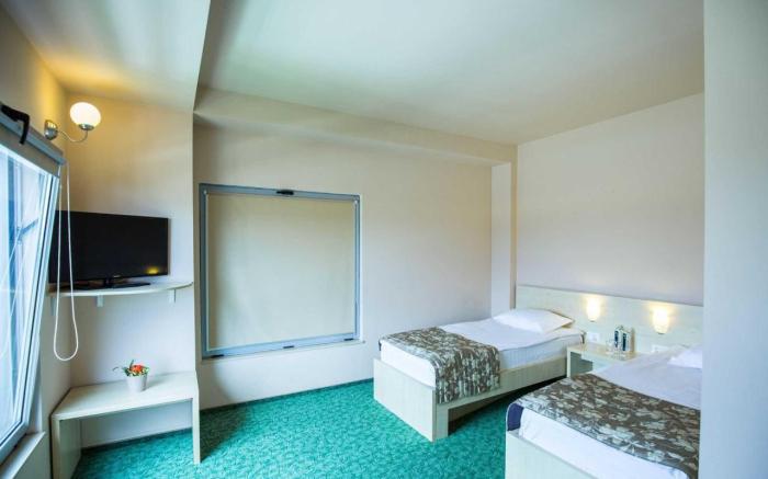 Hotel Stop