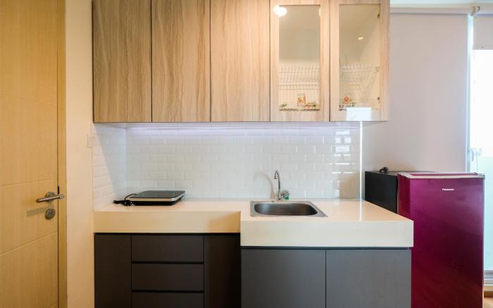 Great Location Studio at Tree Park Apt By Travelio