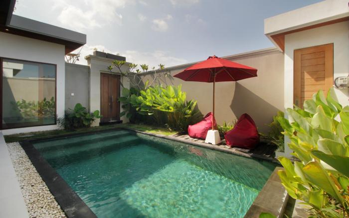 Bougainnvillea Villa Cemagi by Parigata