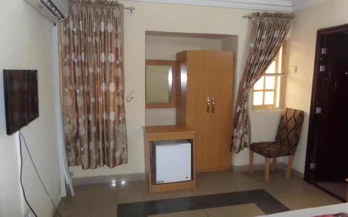 Avery Hotel