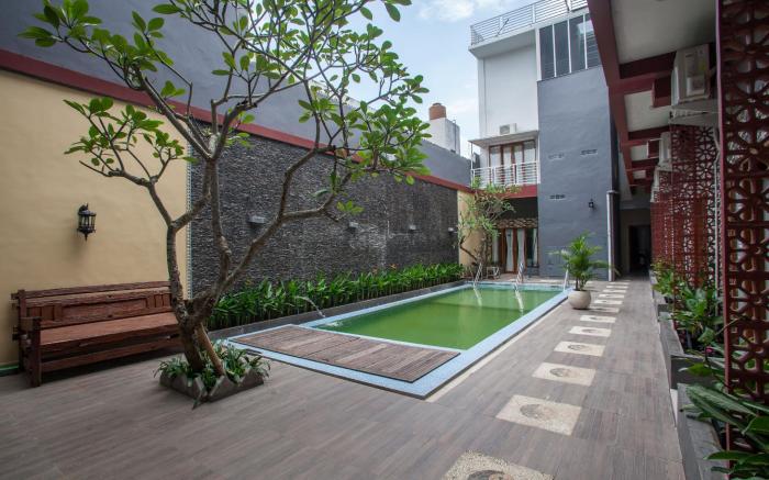 RedDoorz Premium @ Jalan Cengkeh Malang