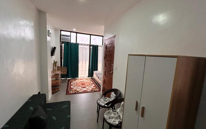 ELYU 3 Storey Staycation House near San Juan Beach
