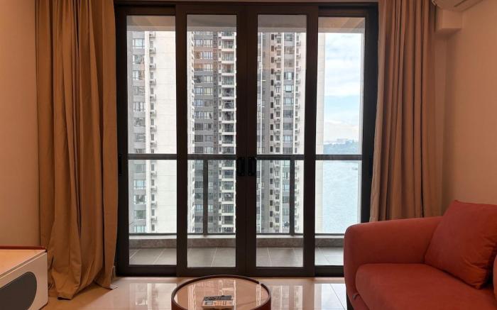 R&F Seine Region 2R2B Elegant Apt Garden View NoTV