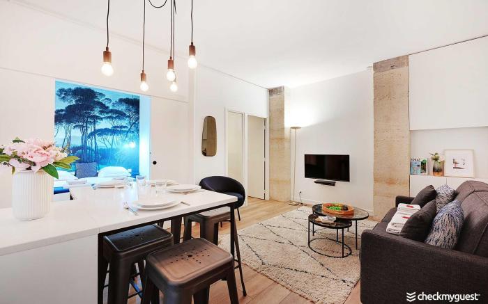 Modern apartment -2BR/6P- Oberkampf/République