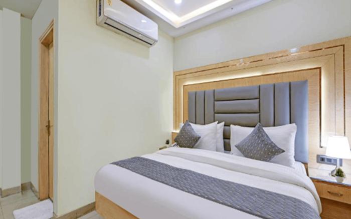 New Frontier Hotel