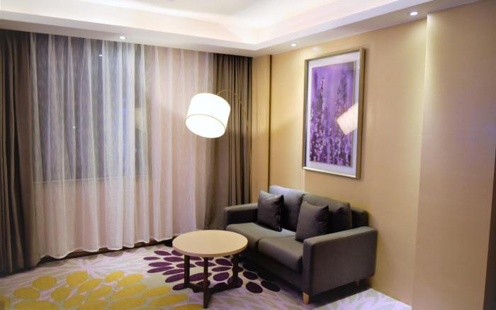Lavande Hotels·Zhuhai Gongbei Port Fuhuali