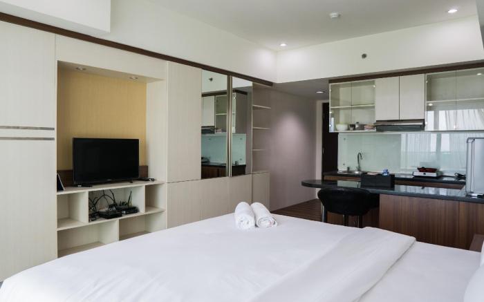 Studio Apartment @ Tamansari La Grande By Travelio
