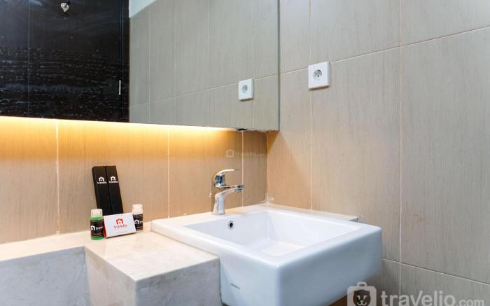 Tranquil 1BR GP Plaza Apartment By Travelio