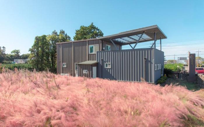 Lalala the Pretty Myeongwol Pension