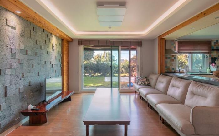 Lalala the Pretty Myeongwol Pension