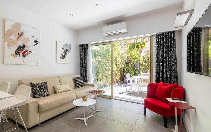 Standing flat 3P, 2 min from the Croisette