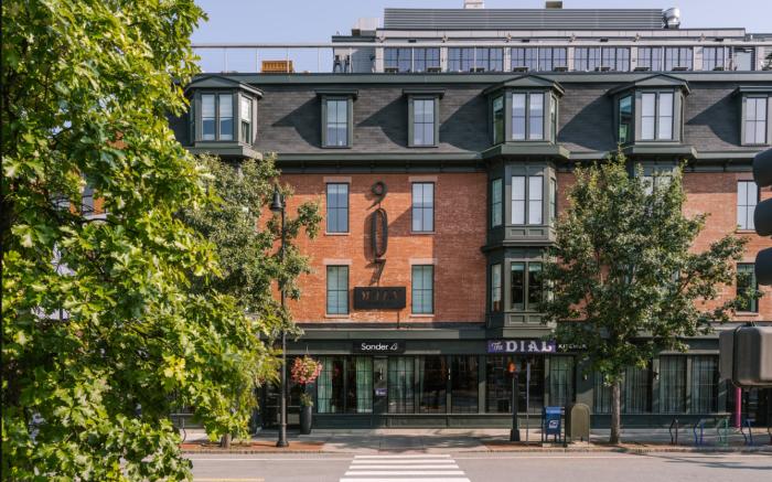 907 Main Hotel Central Square, Sonder