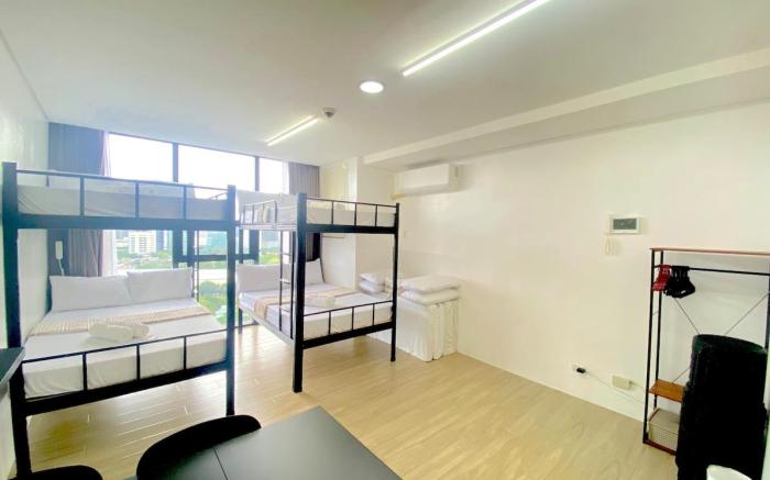 1810 Pool, Gym ,Wi-Fi + Netflix