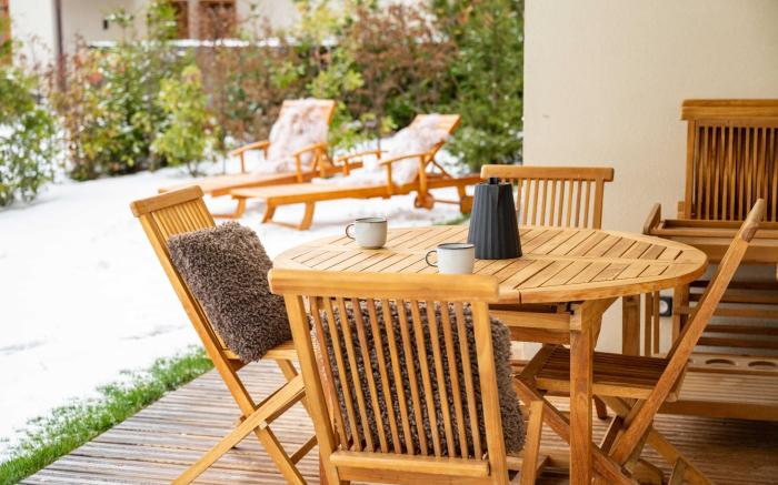 Ideal 3 bedroom apartment with 200m2 garden