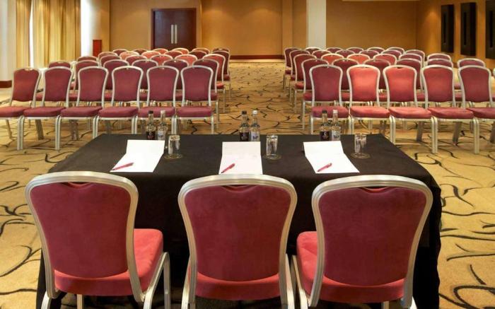 The Luxury Central Cardiff Signature Hotel By Belvilla