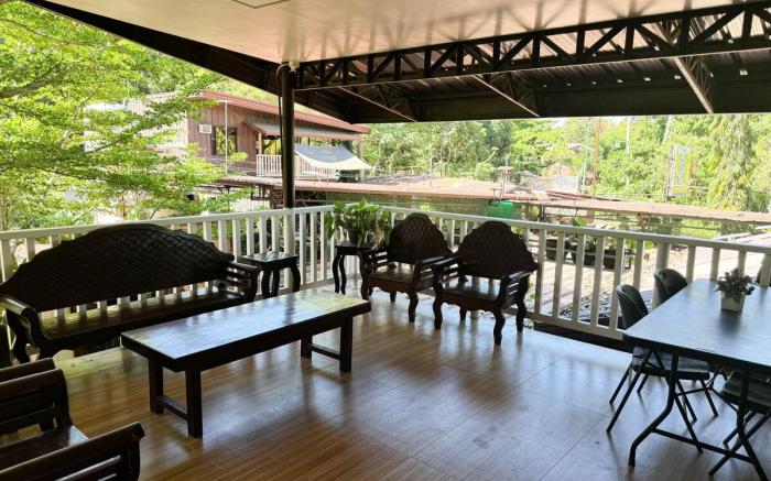 Staycation in Samal Island 5-mins from Wharf