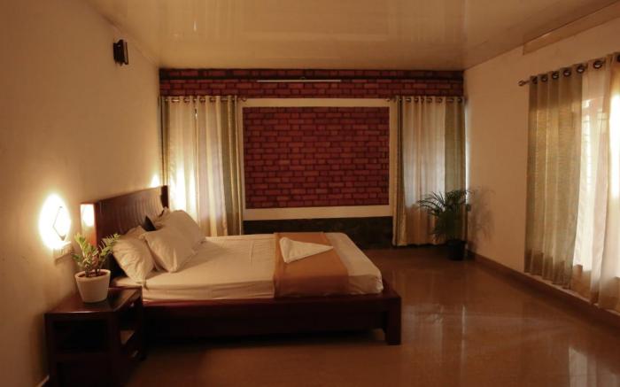 The 12 luxury stay Thekkady 