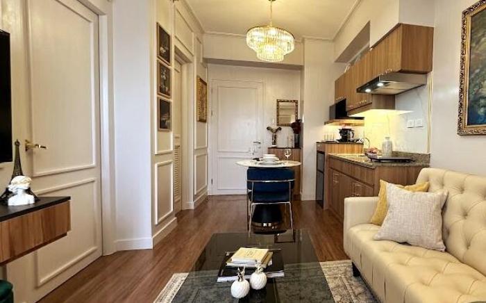 Elegant Paris-inspired 1BR, 38th flr w/ view