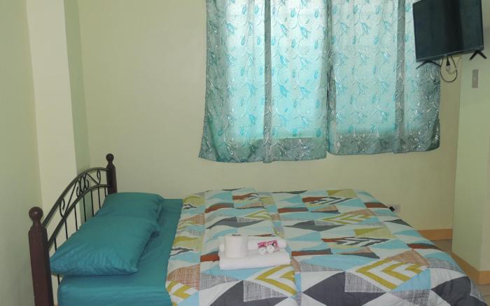 ROYALE HOMETEL
