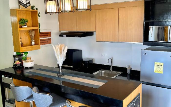 Condo 3BR w/ Free Pool and Wifi near Abreeza Mall