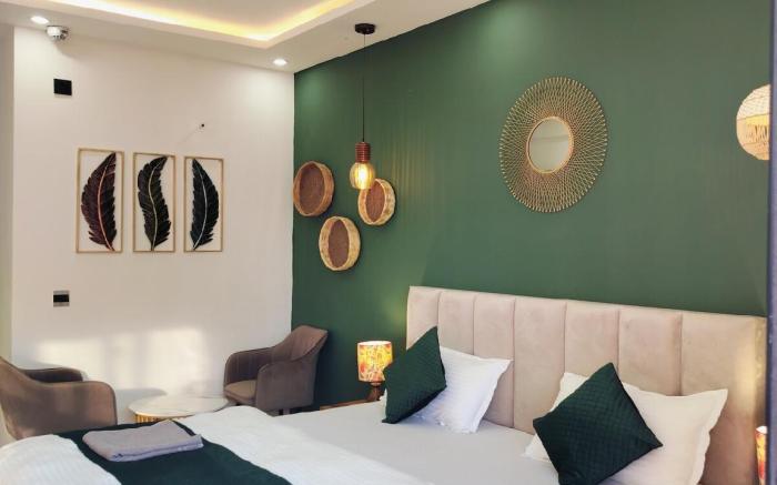 Cozycostays | Couple friendly |