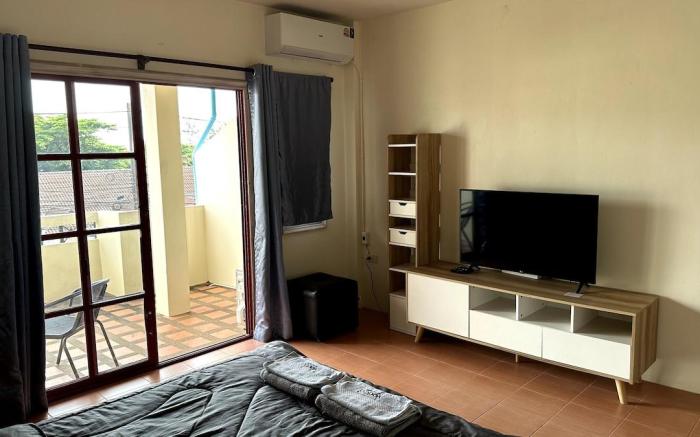 Spacious apartment, balcony