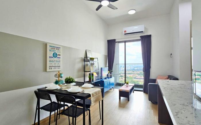 New 24F City View| 2BR｜Near SunwayPyramid｜LRT｜SJMC