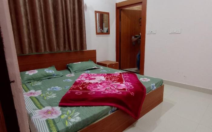 Goroomgo Saraswati Devi Atithi Bhawan Vrindavan