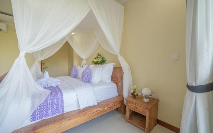 Bulan Adi Villa By Reccoma