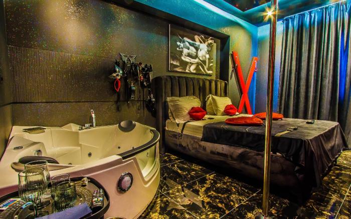 Romeo Nights - Love Rooms - Adults Only