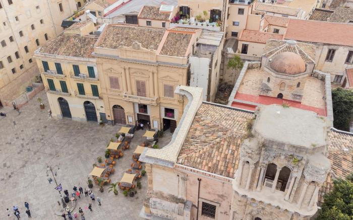 Palazzo Valguarnera - Suites & Luxury Apartments