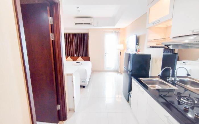 Strategic Studio Grand Sungkono Lagoon By Travelio