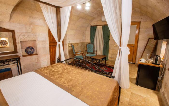 Caldera Cave Hotel