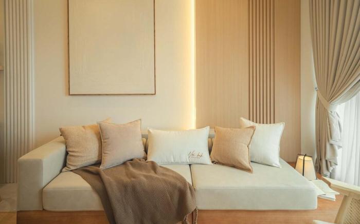 Sunlit Serenity l Retreat Awash in Morning Warmth