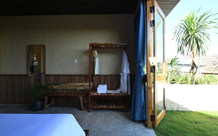 Chuồn Chuồn Retreat