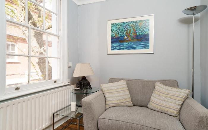 Bright 1BR Flat | Whitechapel & Shoreditch Nearby