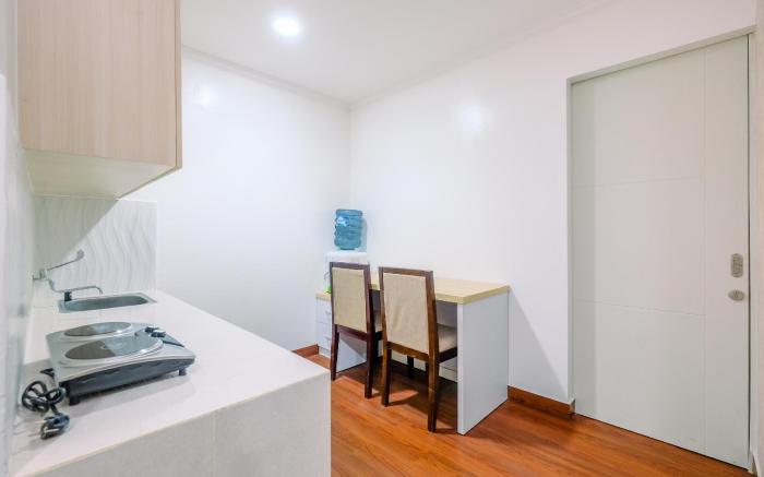 Comfortable Modern 2BR Sentul Tower By Travelio