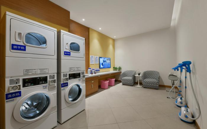 Holiday Inn Express : Chengdu Huanhuaxi By IHG