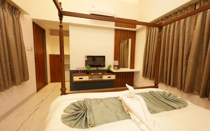 ILIF 2701 Savira Pool Villas & Suites