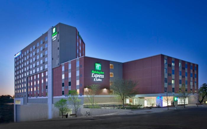 Holiday Inn Express & Suites Austin Downtown - University By IHG