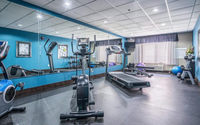 HOLIDAY INN EXPRESS & SUITES ROANOKE RAPIDS By IHG