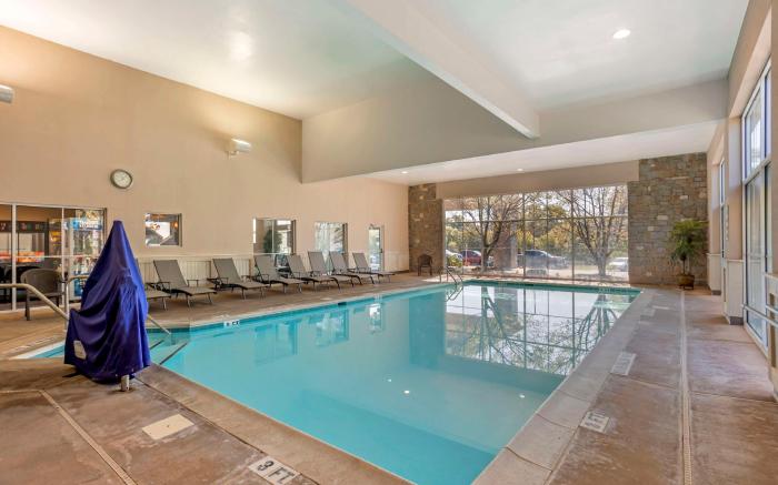 SureStay Studio by Best Western Paradise Lancaster County