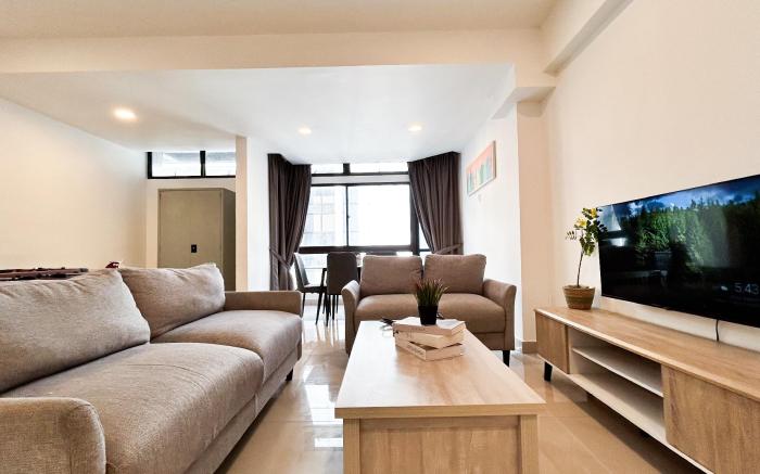 Fahrenheit Suites ModernSuite 16Pax PavilionKL 07